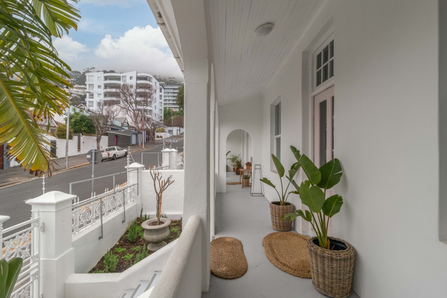 To Let 2 Bedroom Property for Rent in Sea Point Western Cape